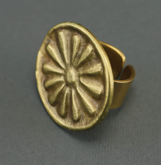 Pharaonic flower brass ring